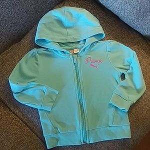 5/$20⏩puma hoodie.